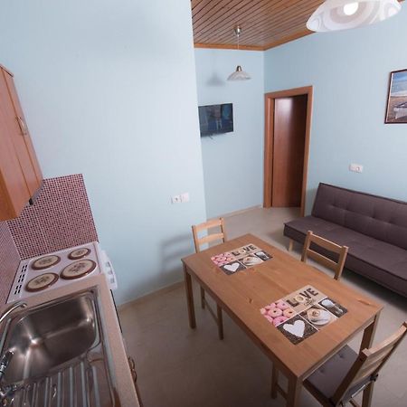 Πέτρινο Σπίτι Hotel Lazarata ภายนอก รูปภาพ
