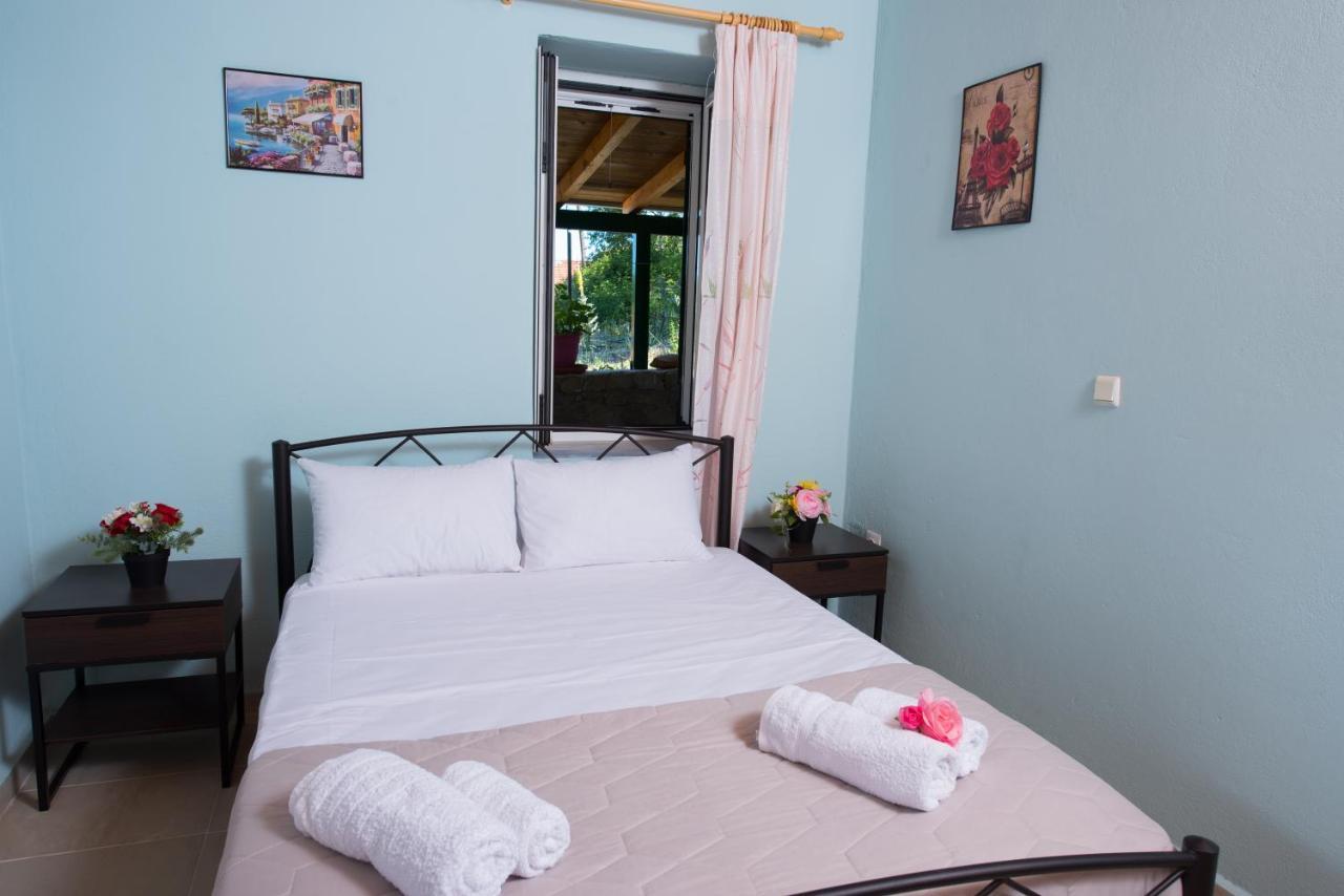 Πέτρινο Σπίτι Hotel Lazarata ภายนอก รูปภาพ